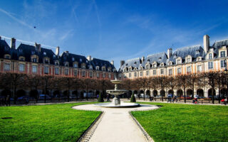 Paris Marais Place des Vosges